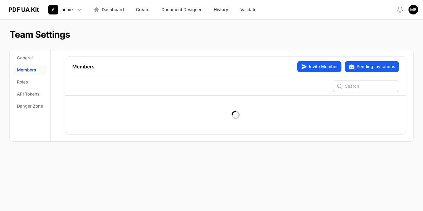 Teammitglieder-Tabelle mit Namen, E-Mails, Rollen und Beitrittsdaten